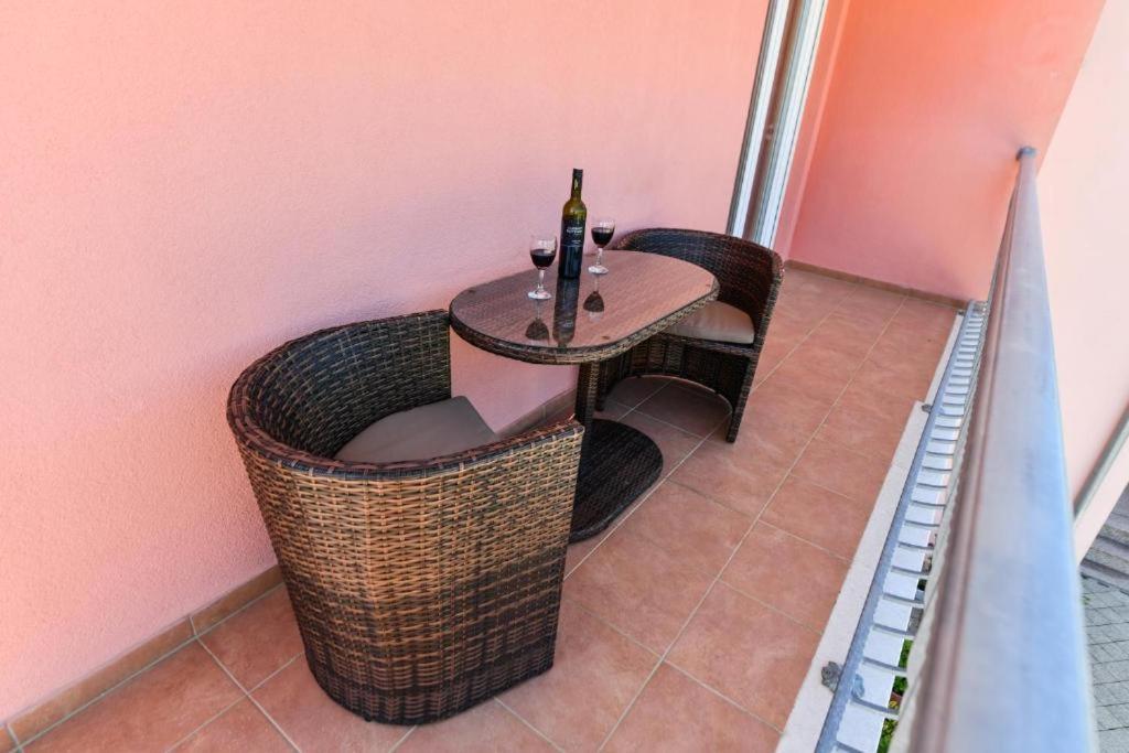 Apartments Vila Miranda 沃迪切 外观 照片