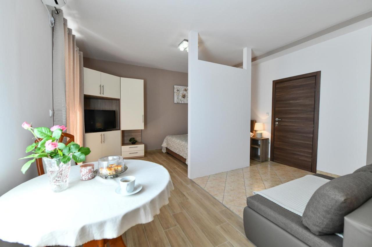 Apartments Vila Miranda 沃迪切 外观 照片