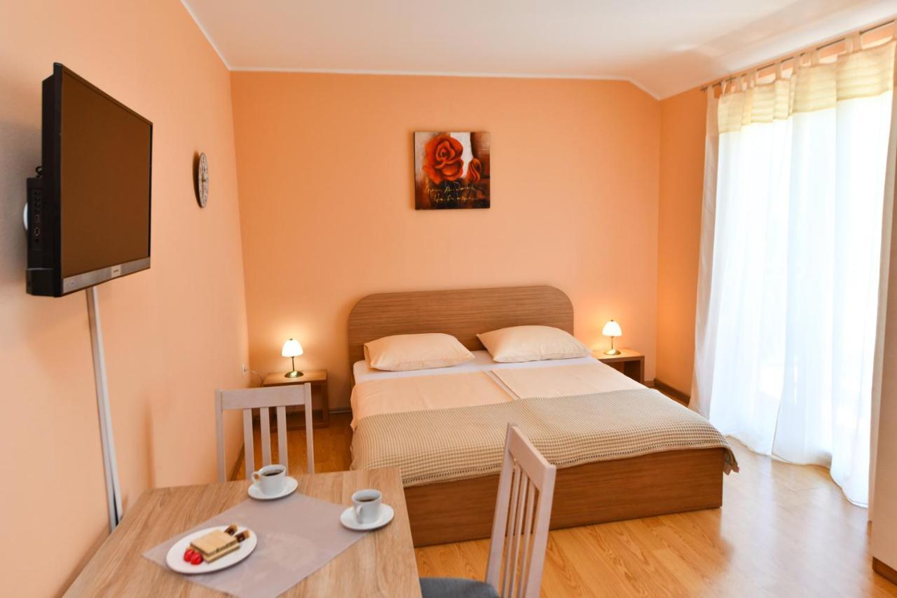 Apartments Vila Miranda 沃迪切 外观 照片