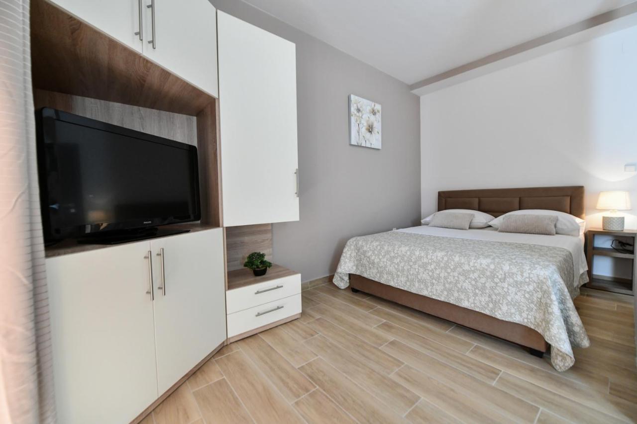 Apartments Vila Miranda 沃迪切 外观 照片